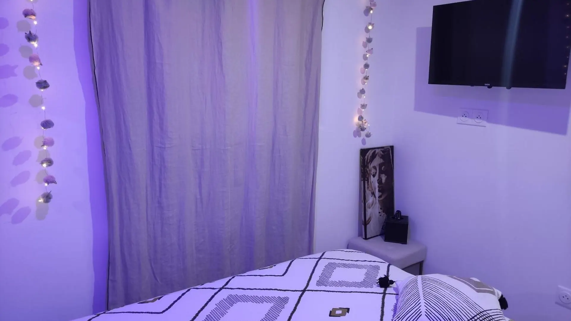 Holiday home Maison Rez De Chaussee, Espace Jardin Pres Du Centre Ville D'Arles France